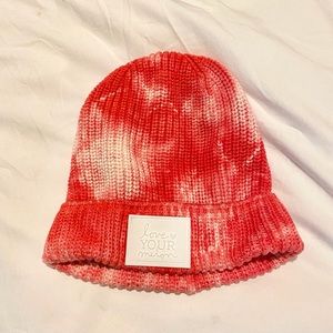 NEW Love Your Melon Red/White Tye Die Beanie